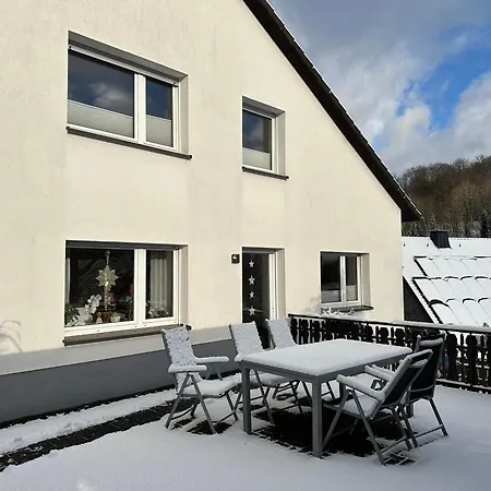 Ferienwohnung Am Wald Mit Garten & Hot-Tub & Alpakas Meschede Exterior photo