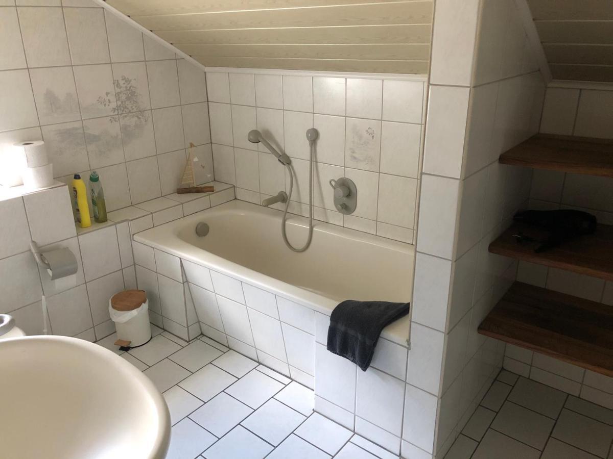 Am Wald Mit Garten & Hot-tub & Alpakas Meschede