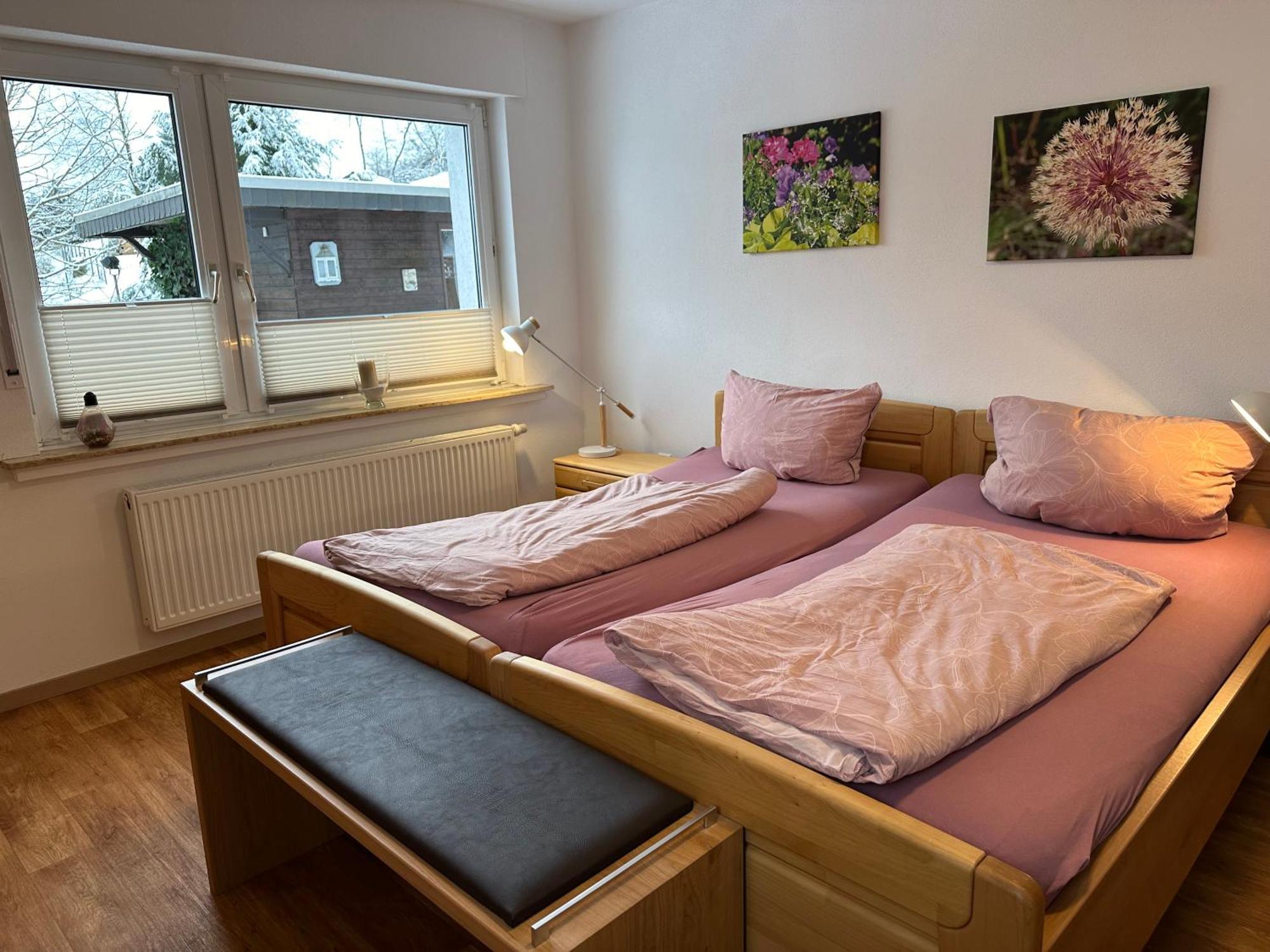 Am Wald Mit Garten & Hot-tub & Alpakas Meschede