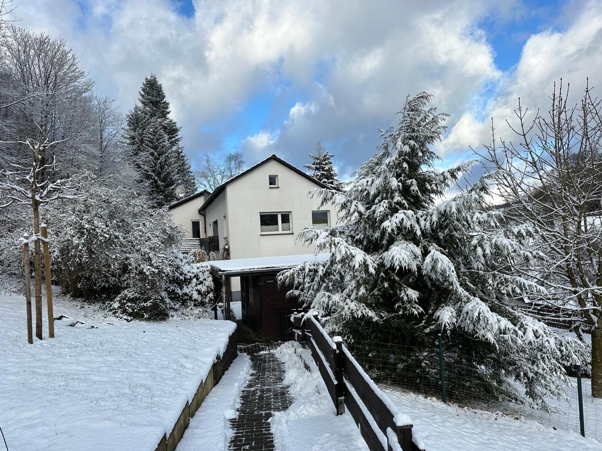 Apartment Am Wald Mit Garten & Hot-tub & Alpakas *